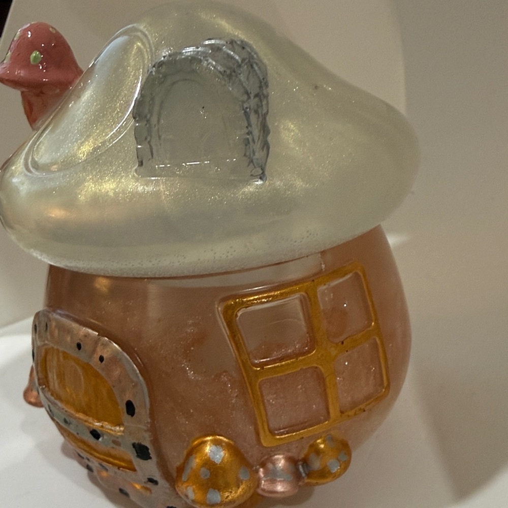 Unique Resin,Mushroom House Art Decor in Silver and Gold - Picture 2 of 10